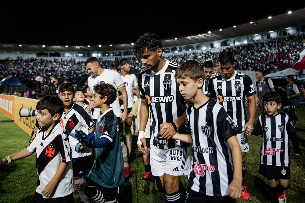 Deyverson e Scarpa refletem sobre derrota do Atlético-MG e demissão de Milito Deyverson e Scarpa refletem sobre derrota do Atlético-MG e demissão de Milito