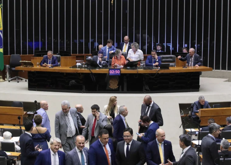 Comissão Aprova (LDO) Lei de Diretrizes Orçamentárias 2025 Após Alterações que Reduzem Pressão sobre Governo para Cumprir Meta Fiscal Comissão Aprova (LDO) Lei de Diretrizes Orçamentárias 2025 Após Alterações que Reduzem Pressão sobre Governo para Cumprir Meta Fiscal