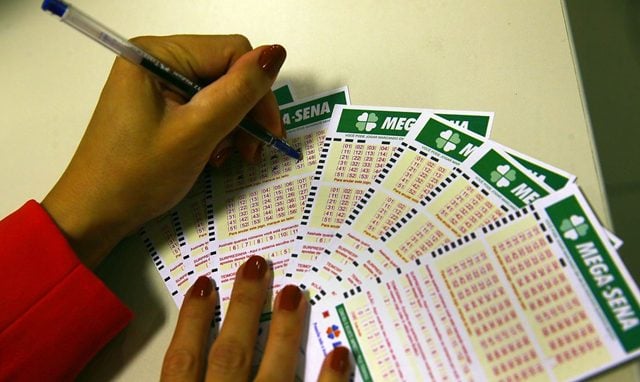 Mega-Sena acumula, e prêmio vai a R$ 11 milhões; veja resultado Mega-Sena acumula, e prêmio vai a R$ 11 milhões; veja resultado
