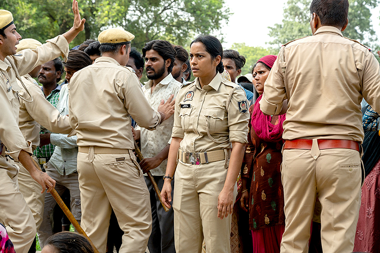 “Santosh,” o filme de estreia de Sandhya Suri e o Desafio da Distribuição de Filmes Independentes no Reino Unido “Santosh,” o filme de estreia de Sandhya Suri e o Desafio da Distribuição de Filmes Independentes no Reino Unido