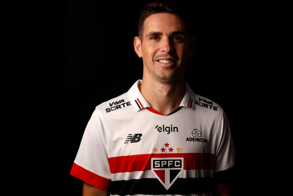 São Paulo confirma retorno de Oscar 14 anos após saída polêmica: ‘Super-reforço’ São Paulo confirma retorno de Oscar 14 anos após saída polêmica: ‘Super-reforço’