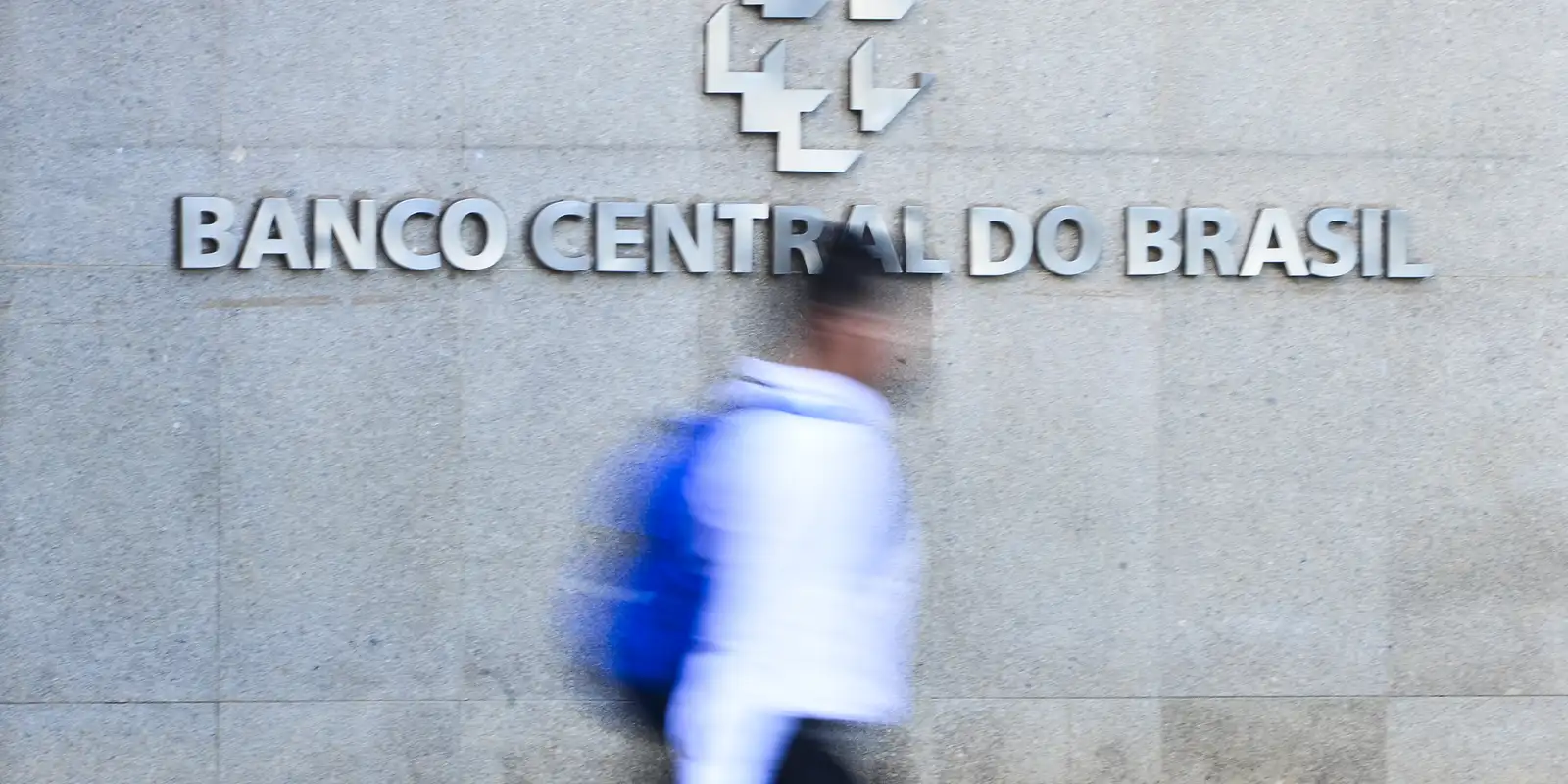 Previsão para inflação permanece em 5,65% para este ano Previsão para inflação permanece em 5,65% para este ano