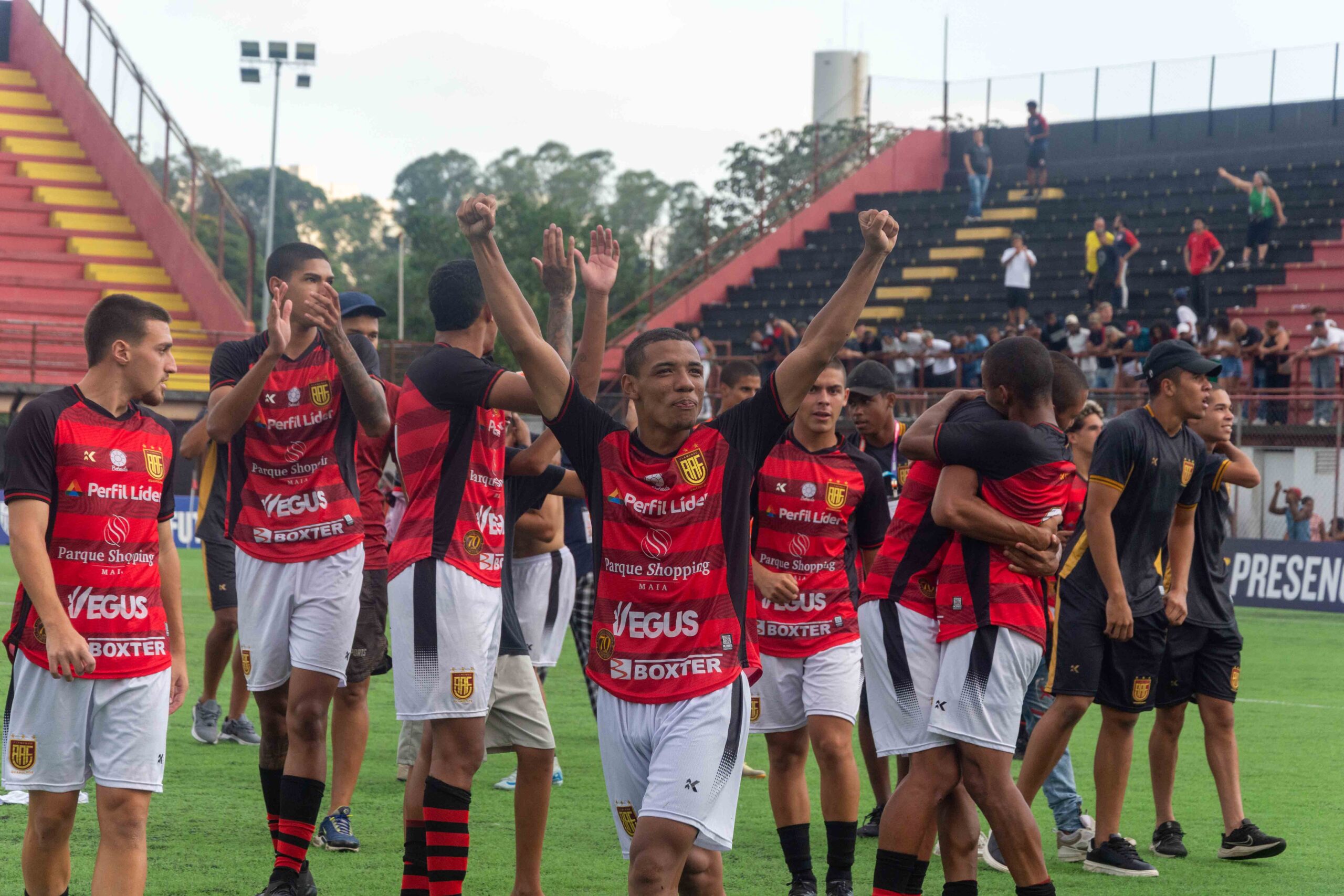 Flamengo e Vasco se enfrentam em Osasco pelas oitavas da Copinha Flamengo e Vasco se enfrentam em Osasco pelas oitavas da Copinha