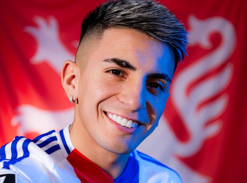Lyon anuncia a contratação do argentino Almada, campeão da Libertadores com o Botafogo