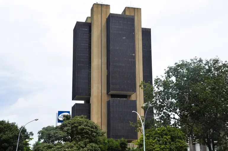 Mercado estima piora na inflação em 2025 e 2026 Mercado estima piora na inflação em 2025 e 2026