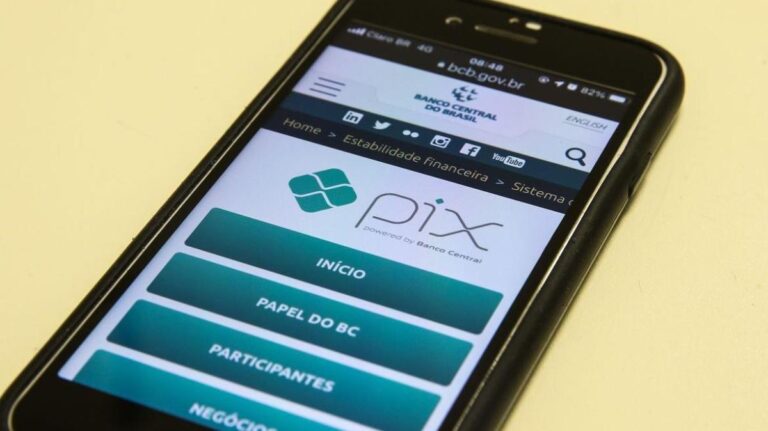 Sem monitoramento do PIX, informalidade ainda pode gerar impostos mais altos aos autônomos