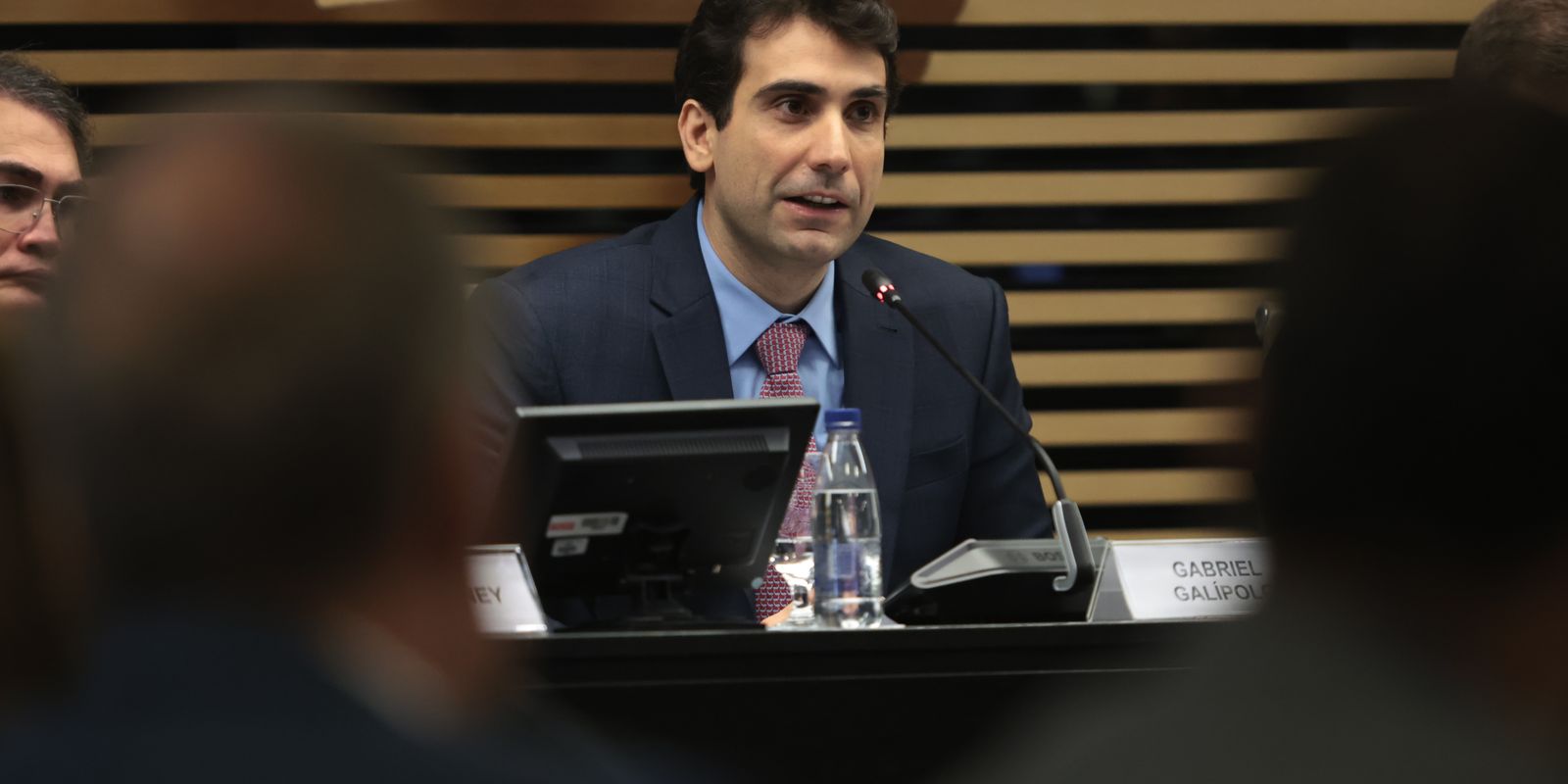Brasil deve sofrer menos que outros países com tarifas, diz Galípolo Brasil deve sofrer menos que outros países com tarifas, diz Galípolo