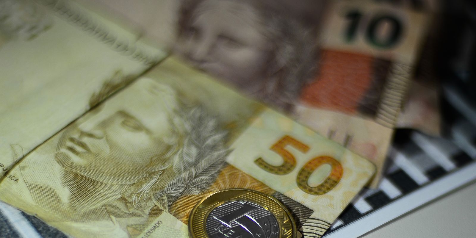 Cai o número de endividados no país, aponta entidade do comércio Cai o número de endividados no país, aponta entidade do comércio