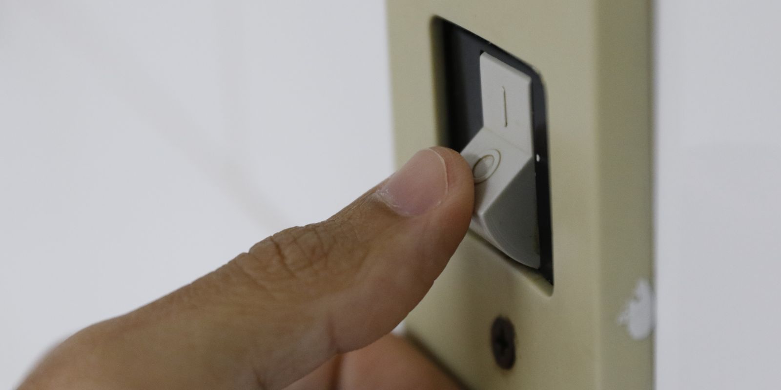 Consumidor continuará sem cobrança extra na conta de luz em fevereiro Consumidor continuará sem cobrança extra na conta de luz em fevereiro