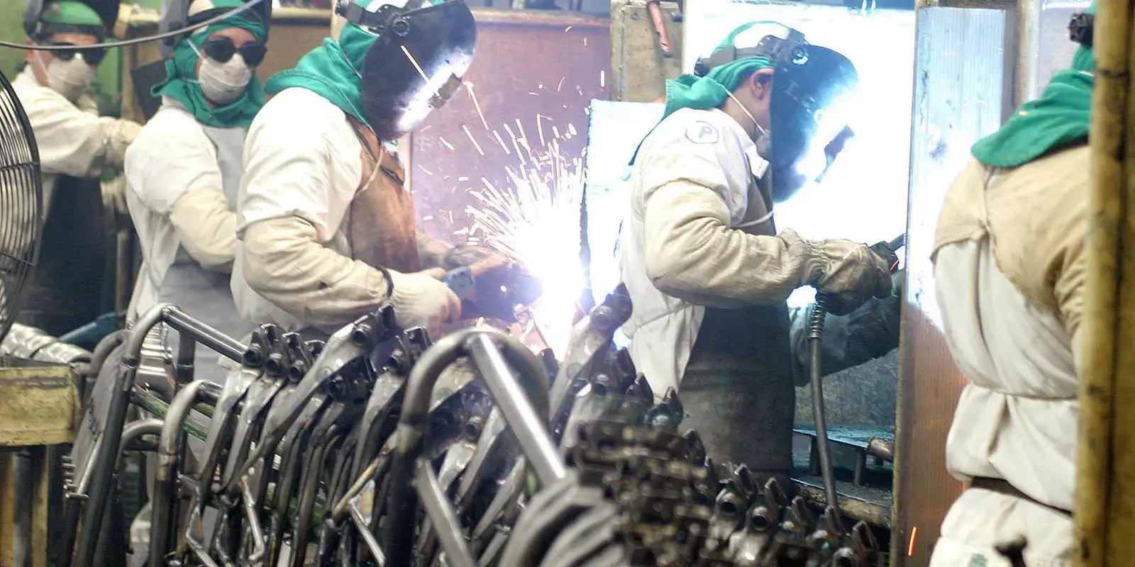 IBC-Br recua 0,7%, mas fecha 2024 com alta de 3,8% IBC-Br recua 0,7%, mas fecha 2024 com alta de 3,8%