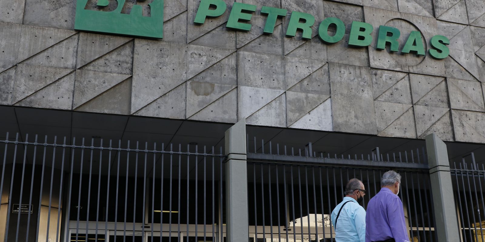 Petrobras assina contrato de venda de petróleo com estatal indiana Petrobras assina contrato de venda de petróleo com estatal indiana