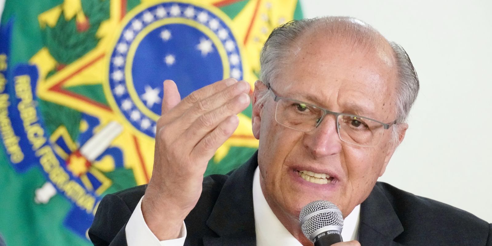 Alckmin defende retirar inflação de alimentos do cálculo da Selic Alckmin defende retirar inflação de alimentos do cálculo da Selic