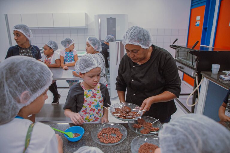 CEUs Bonsucesso e Continental abrem inscrições para cursos de culinária para crianças e adultos