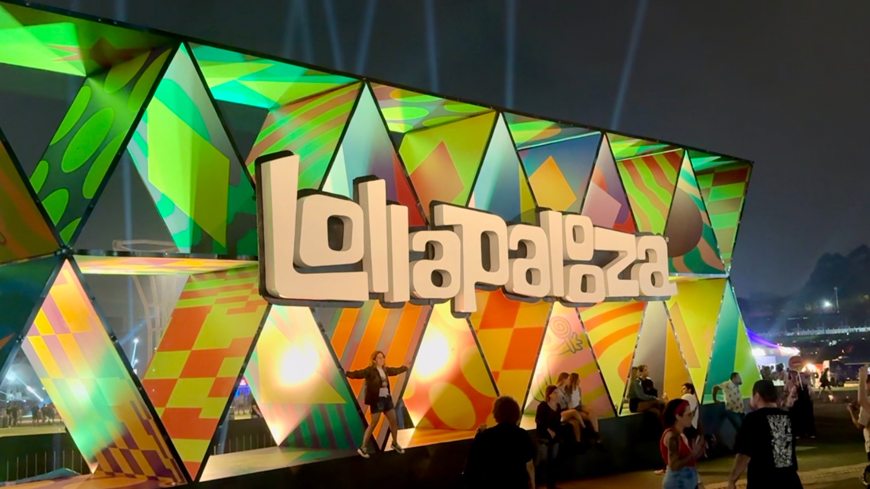 Com pouquíssimos negros, Lollapalooza gera indignação: ‘A gente só é chamado pra cobrir buraco’ Com pouquíssimos negros, Lollapalooza gera indignação: ‘A gente só é chamado pra cobrir buraco’