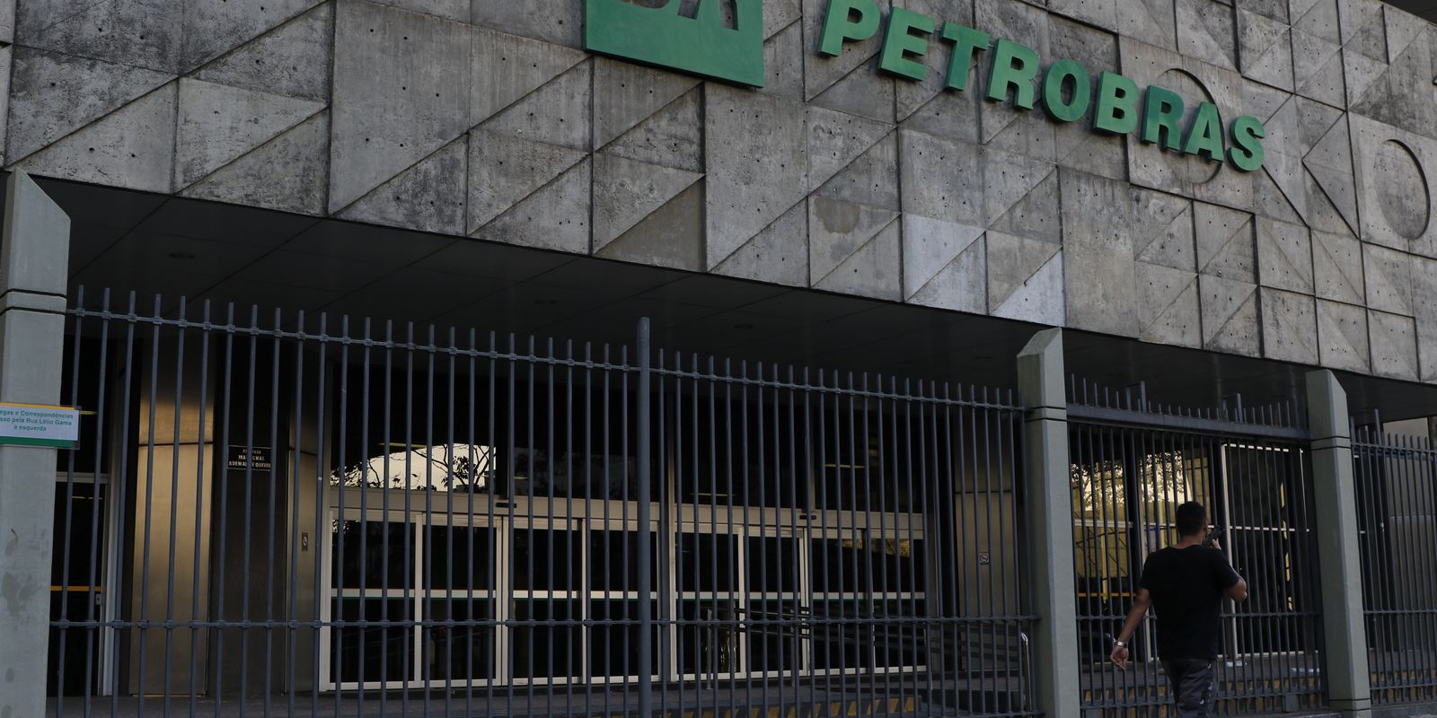 Petrobras comprova “boa produtividade” de poço descoberto na Colômbia Petrobras comprova “boa produtividade” de poço descoberto na Colômbia