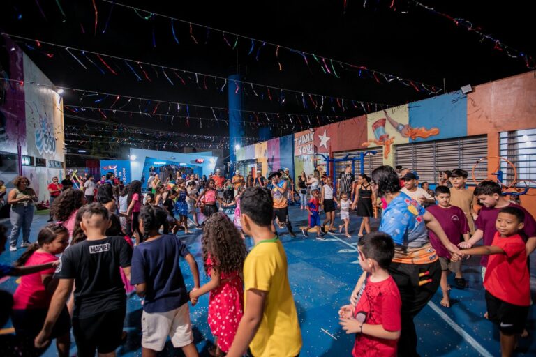 Programação de Carnaval dos CEUs tem oficinas, apresentações e bailes à fantasia