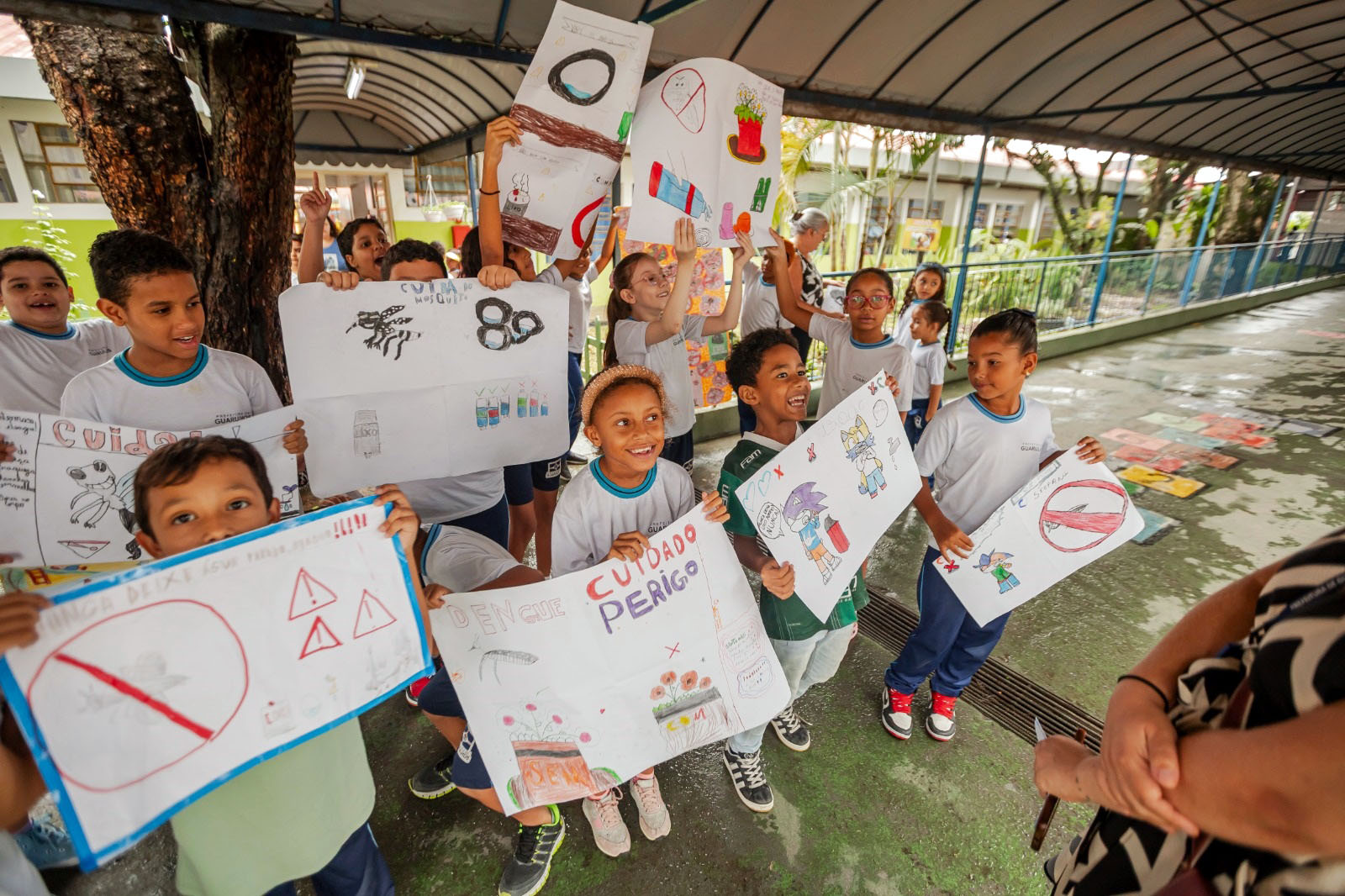 Alunos de escola municipal no Seródio compartilham aprendizados sobre o combate à dengue Alunos de escola municipal no Seródio compartilham aprendizados sobre o combate à dengue