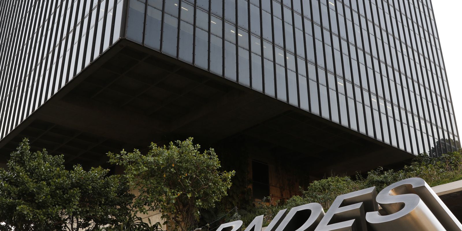 BNDES aprova crédito de R$ 20 milhões para empresa que abastece o SUS BNDES aprova crédito de R$ 20 milhões para empresa que abastece o SUS