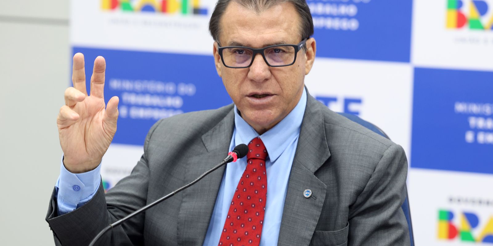 Brasil registrou 71,5 mil postos formais de trabalho em março Brasil registrou 71,5 mil postos formais de trabalho em março
