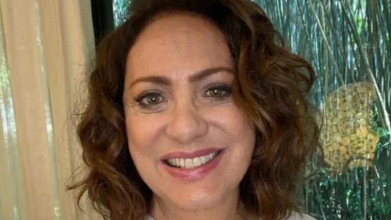 Eliane Giardini pode perder mansão milionária por problemas financeiros