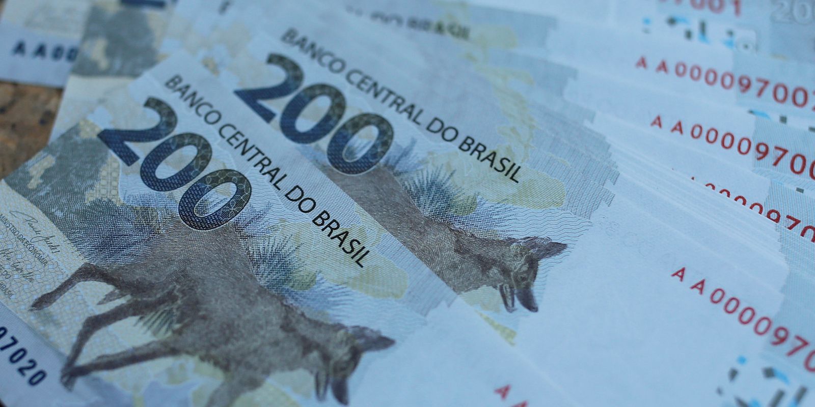 Entenda: disputa em torno do IOF define quem paga por ajuste fiscal Entenda: disputa em torno do IOF define quem paga por ajuste fiscal