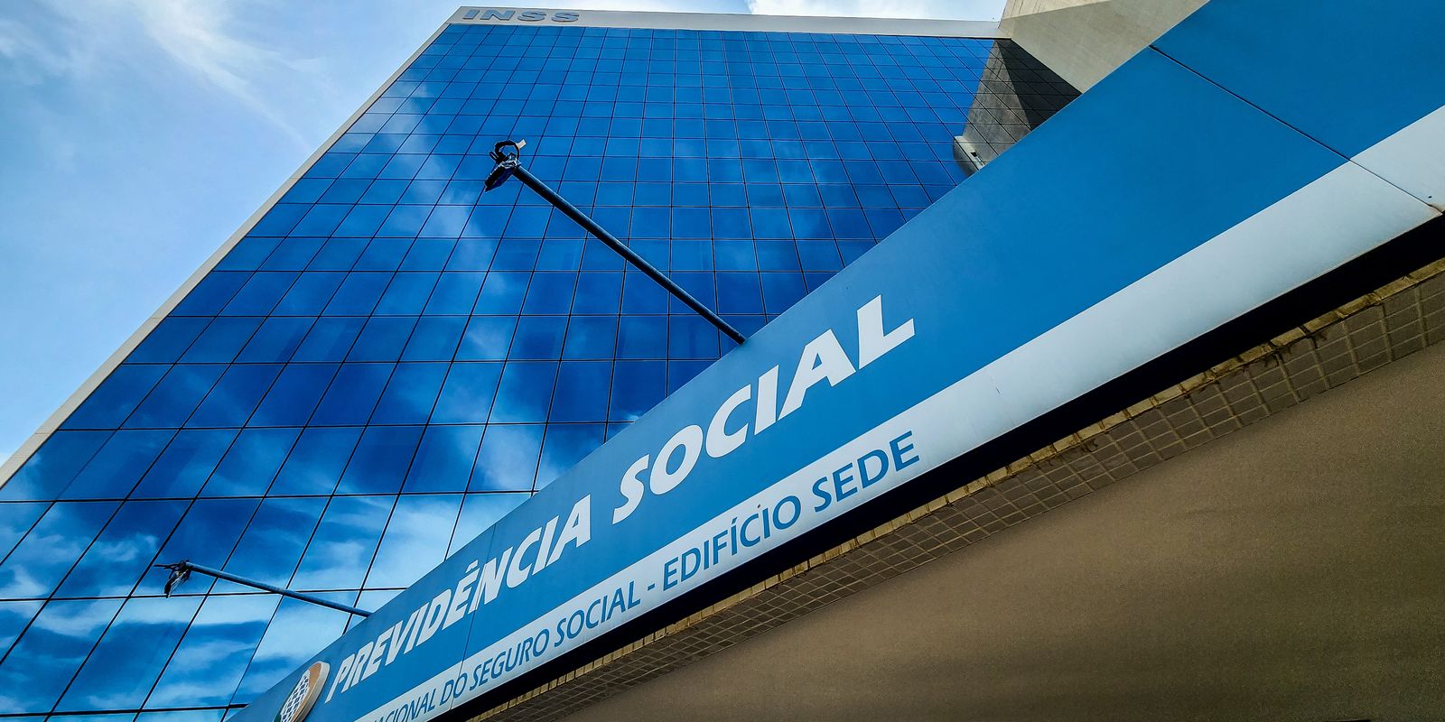 Mensagens falsas prometem ressarcimento de descontos a aposentados Mensagens falsas prometem ressarcimento de descontos a aposentados