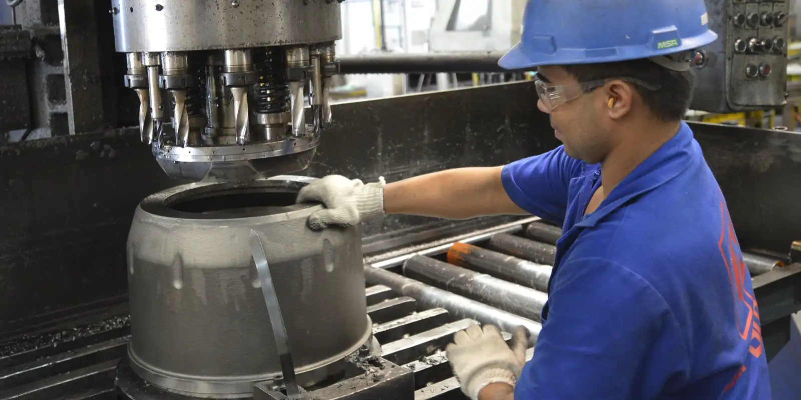 Vendas da indústria de máquinas sobem 15% no primeiro trimestre Vendas da indústria de máquinas sobem 15% no primeiro trimestre