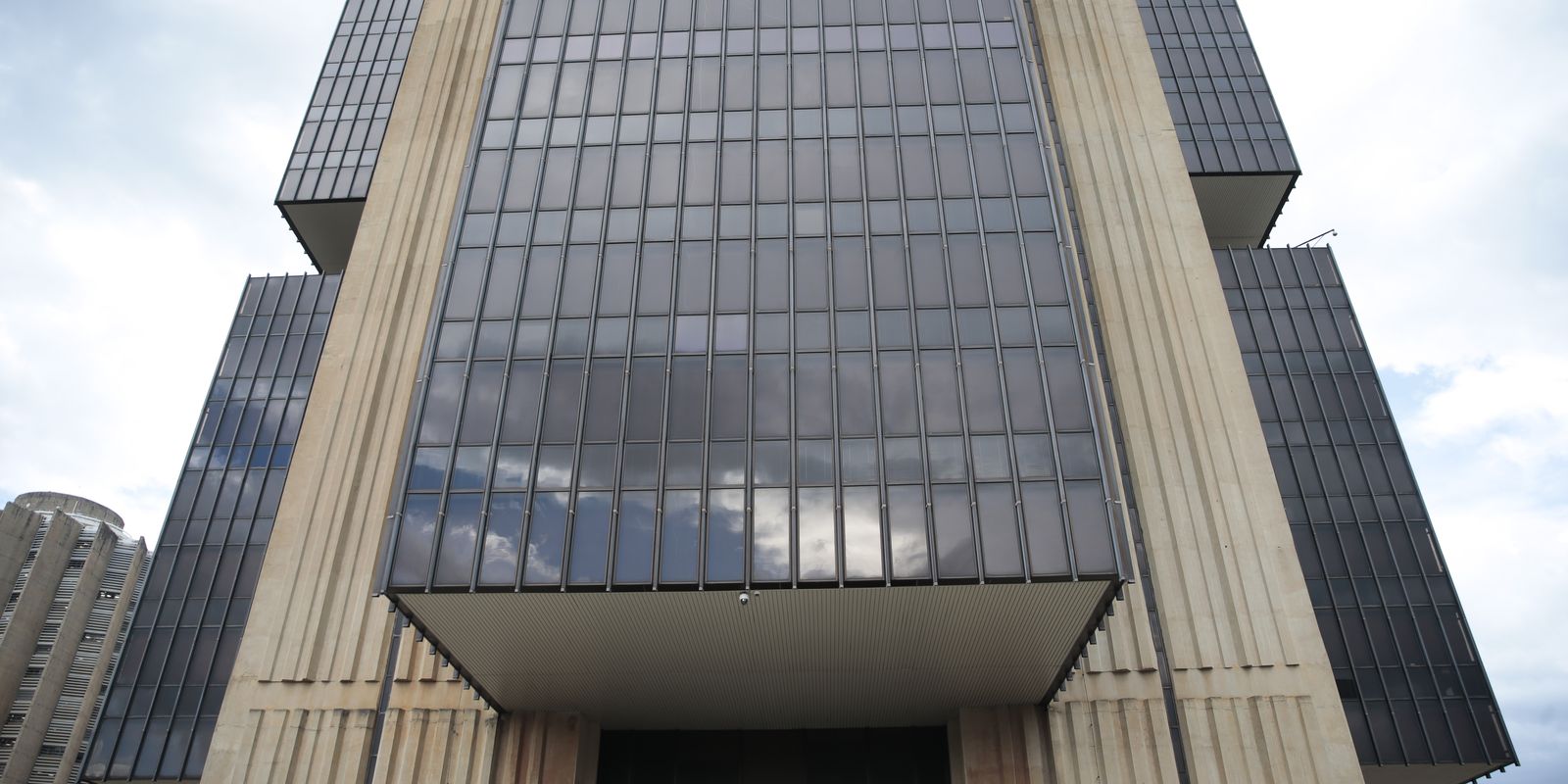 Bancos Centrais do Brasil e da China assinam acordo de troca de moedas Bancos Centrais do Brasil e da China assinam acordo de troca de moedas