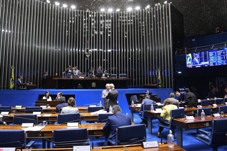 Com mudanças de última hora, projeto-bomba do Licenciamento é aprovado no Senado