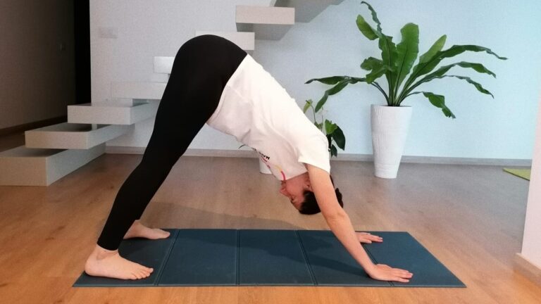 Como aliviar dores na coluna com 5 exercícios simples