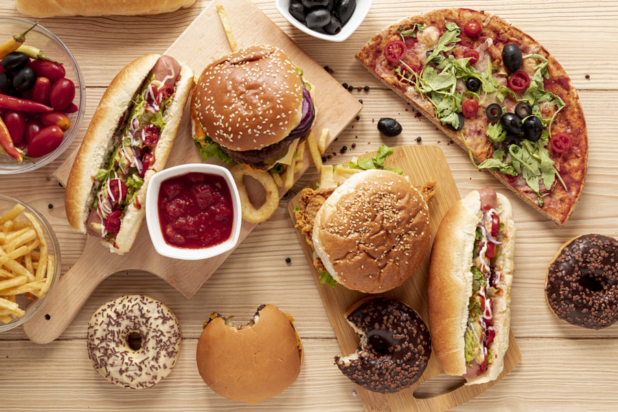 Confira 7 alimentos que fazem mal a saúde Confira 7 alimentos que fazem mal a saúde