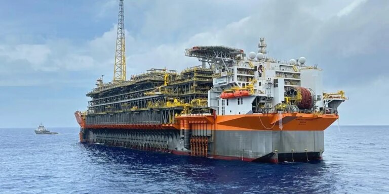 Petrobras descobre óleo de qualidade na Bacia de Santos
