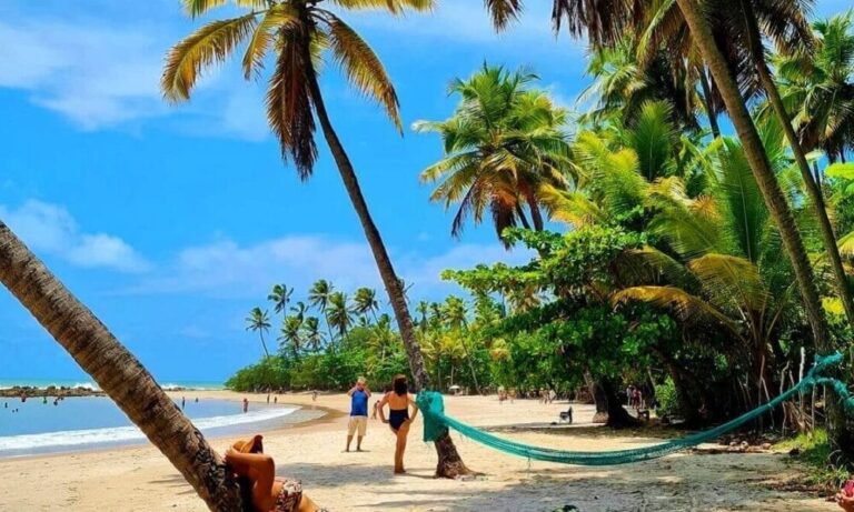 Praia de Coqueirinho PB , uma das 10 melhores do Brasil!