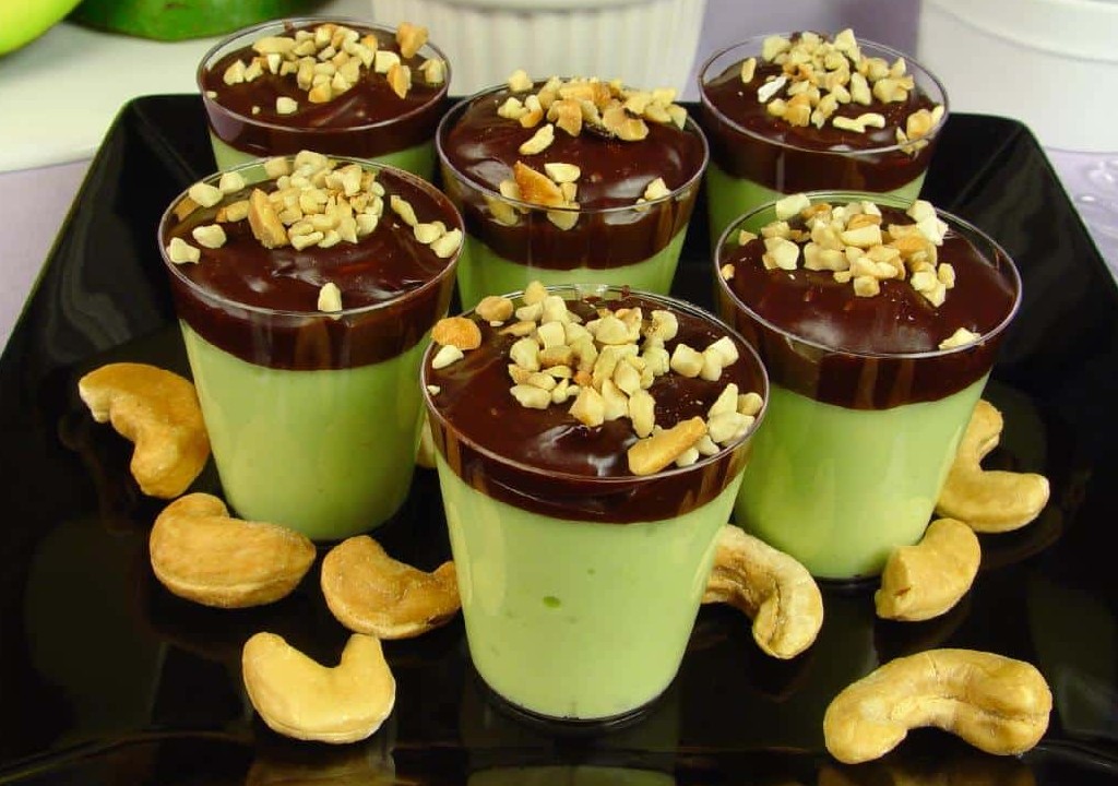 Receita de Sobremesa saudável de Coco e Abacate Receita de Sobremesa saudável de Coco e Abacate