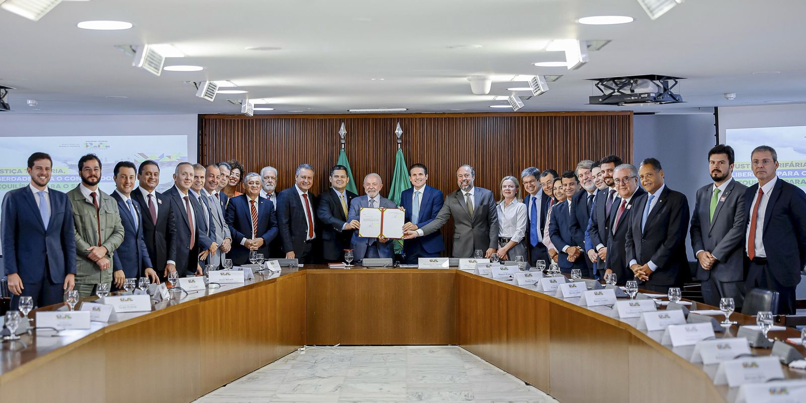 Setor elétrico: MP permite que consumidor escolha o fornecedor Setor elétrico: MP permite que consumidor escolha o fornecedor