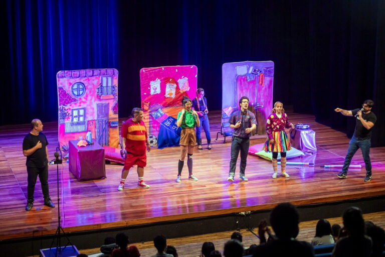 Teatro do CEU Ponte Alta recebe espetáculo infantil sobre diversidade e inclusão