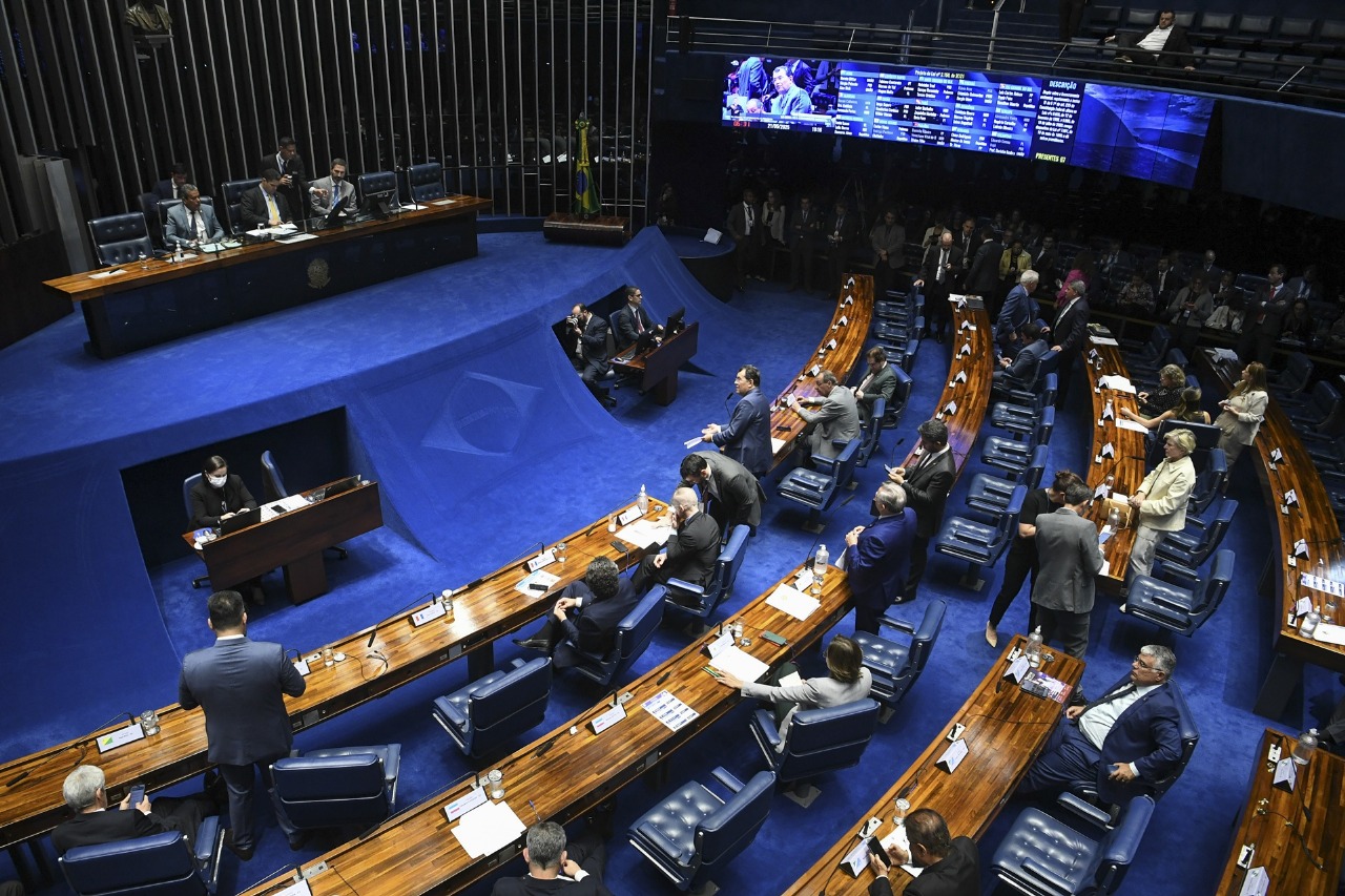 Veja como votou cada senador no projeto que implode o licenciamento ambiental Veja como votou cada senador no projeto que implode o licenciamento ambiental