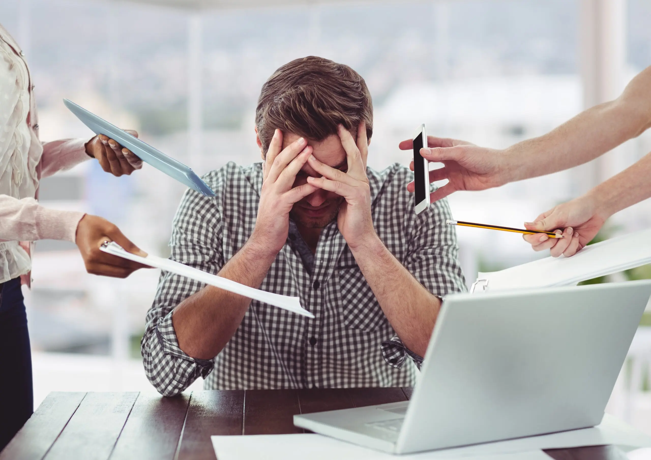 Burnout de meio de ano: como reconhecer os sinais silenciosos da exaustão emocional Burnout de meio de ano: como reconhecer os sinais silenciosos da exaustão emocional
