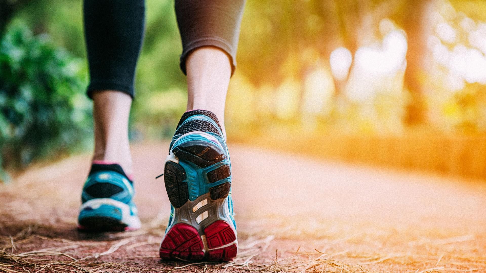 Caminhar todos os dias pode ser a chave para prevenir dores crônicas nas costas, revela estudo Caminhar todos os dias pode ser a chave para prevenir dores crônicas nas costas, revela estudo