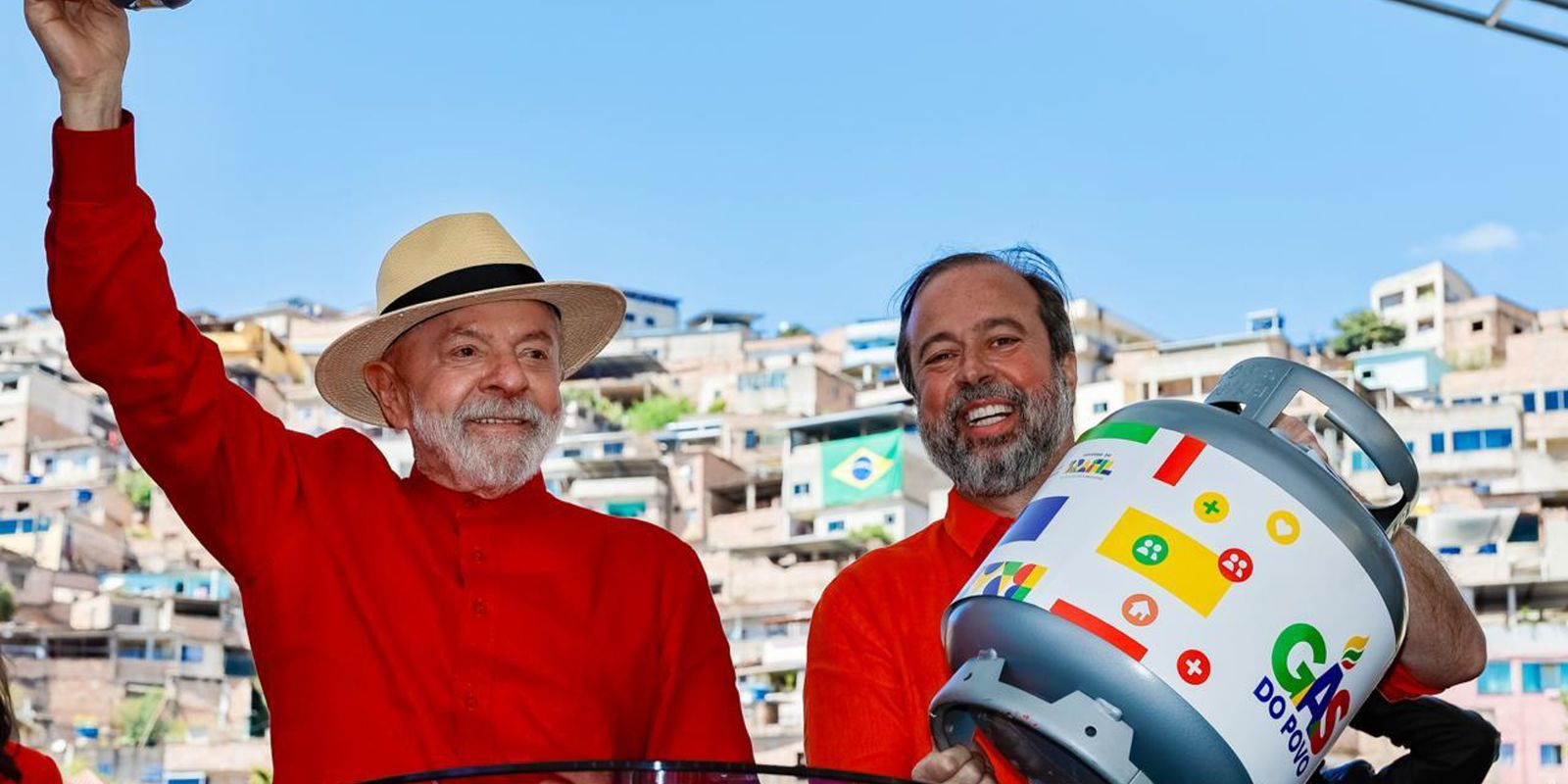 Governo lança programa para distribuir gás a 15,5 milhões de famílias