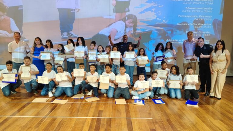 GCM forma estudantes de Guarulhos em curso de prevenção às drogas