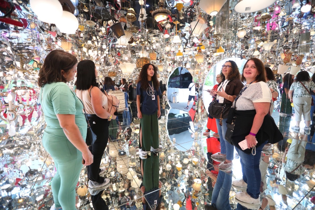 Gestores das escolas da Prefeitura visitam pavilhão da 36ª Bienal de São Paulo