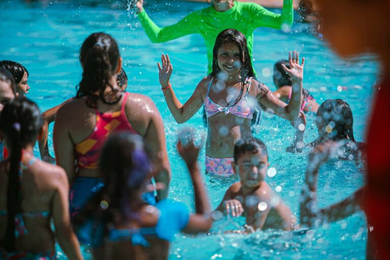 Prefeitura amplia horários de uso dos balneários nos CEUs de Guarulhos