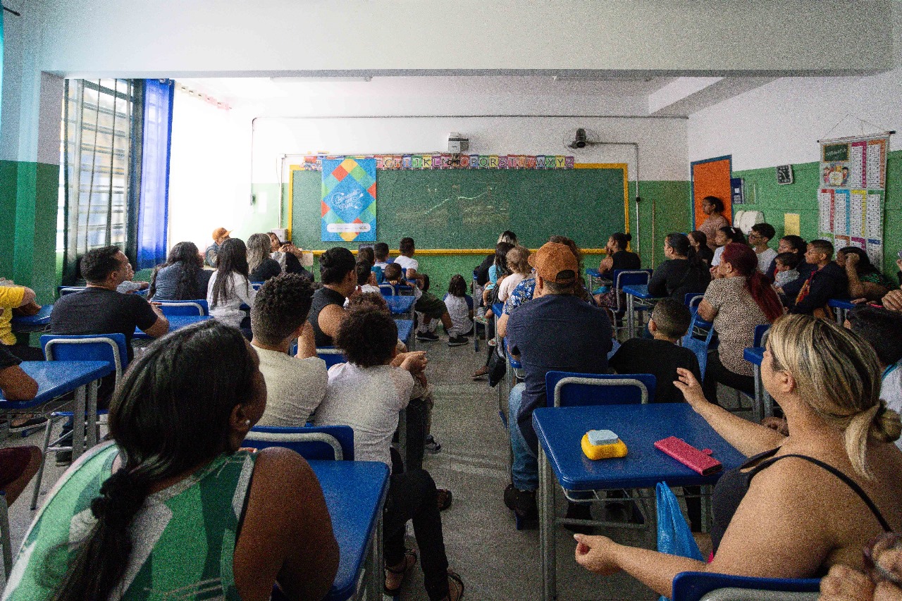 Alunos da rede municipal realizam exposição do Projeto Brincando com Pipas