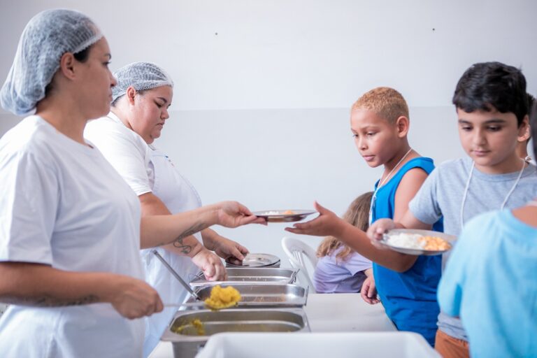 Alimentação saudável é um dos destaques do programa Estação Férias